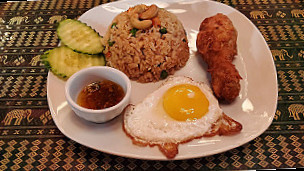 Thai Mekong Restaurant food