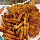 Ches's Fish and Chips food