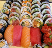 Yuzu Sushi Repentigny food