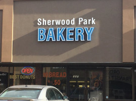 Sherwood Park Bakery outside