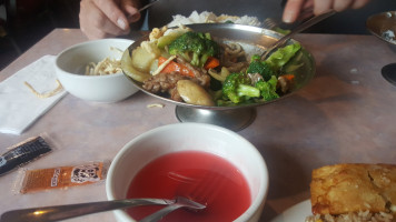 Le Hoa Oriental Restaurant food