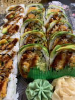 Tokami Sushi House food