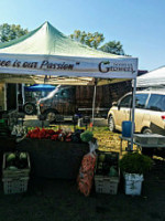 Airdrie Farmers Market outside