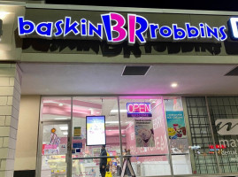 Baskin Robbins food