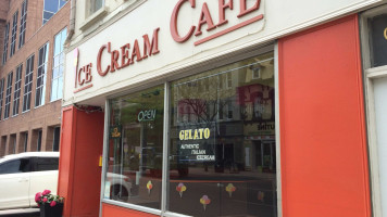 Ice Cream Cafe outside