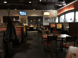 Boston Pizza inside