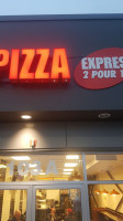 Pizza Express Boucherville food