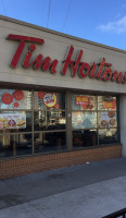 Tim Hortons outside