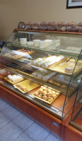 Garni Bakery food