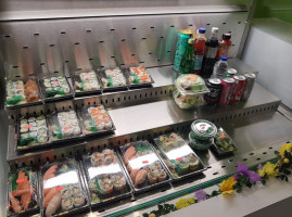 Lonch Sushi Teriyaki food