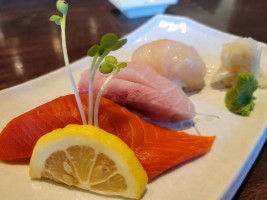 Yohachi Sushi food