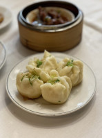 Victoria Chinese Yuè Hǎi Dà Jiǔ Jiā food