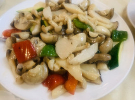 Full Yuan Seafood food