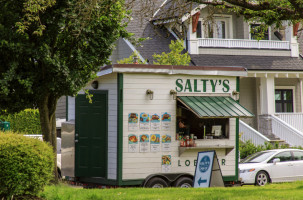 Salty’s Lobster Shack East Van Brewing food
