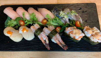 Ogenki Sushi food