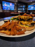 The Roster Sports Club Bar & Grill food