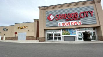 Seafood City Supermarket Scarborough outside