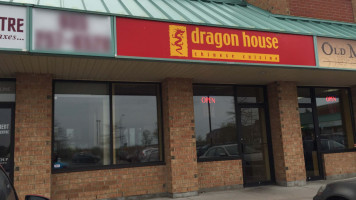 Dragon House Chinese Cuisine outside