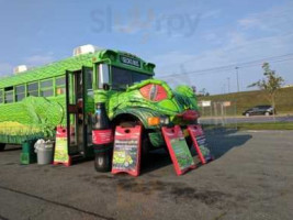 Gecko Bus food