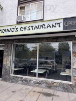 Young's Restaurant outside