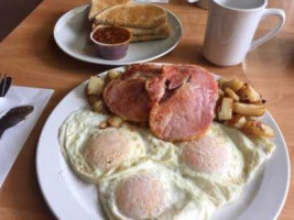 Crabby Patty's Family Diner food