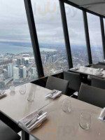 360 The At The Cn Tower food