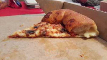 Pizza Hut Valley East food