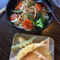 Damiko Sushi food