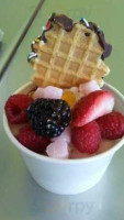 Menchie's Frozen Yogurt food