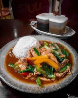 Hot Mama Noi's Thai On The Fly food