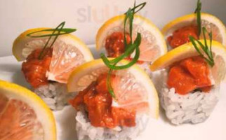 Gami Sushi food