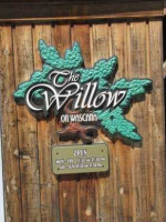Willow Eatery outside