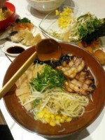 Menyatai Japanese Noodles food