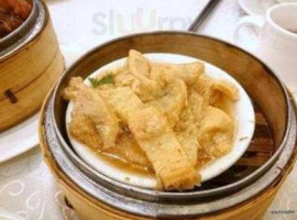 Elegance Chinese cuisine inside
