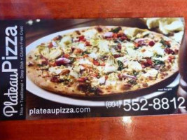Plateau Pizza food