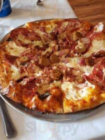 Justino's Wood Oven Pizza food