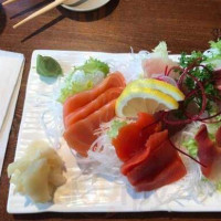 Sushi Uomo food