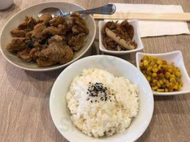 Yang's Contemporary Cuisine food