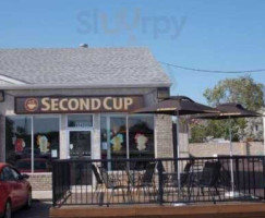 Second Cup Coffee Co. Featuring Pinkberry Frozen Yogurt outside