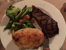 Alexander's Steakhouse And Pizzaria food