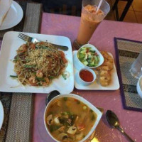 Little Bangkok Thai Kitchen food