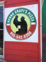 Nonno Crupy Pizza outside