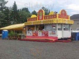 L'usine A Frites outside