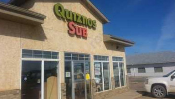 Quizno's Subs outside