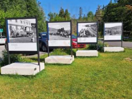 La P'tite Gare De Val-morin outside