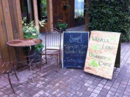 Vanilla Leaf Bakery Cafe outside