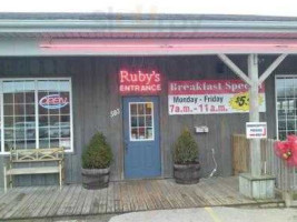 Ruby's Cookhouse outside