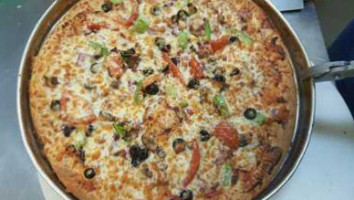 La Italiano Pizza & More food