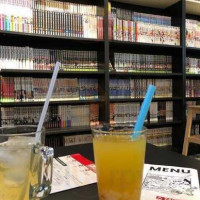 O-taku Manga Lounge inside