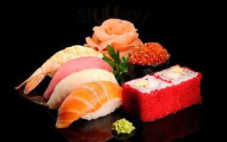 sushi ami food